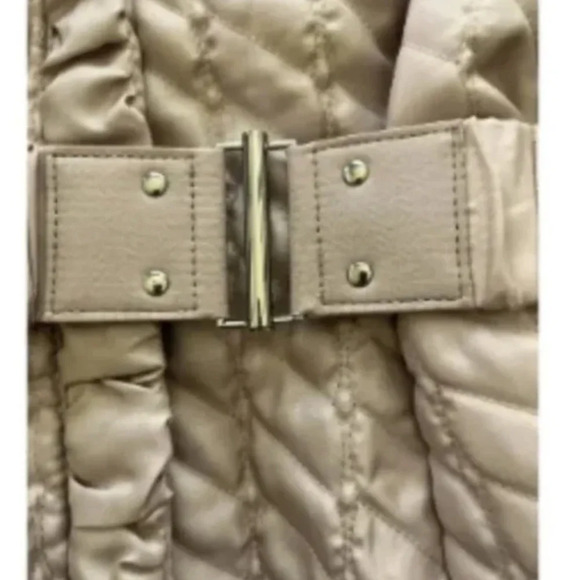 White House Black Market Quilted / Belted Vest - Size XXS - EUC - Picture 10 of 13